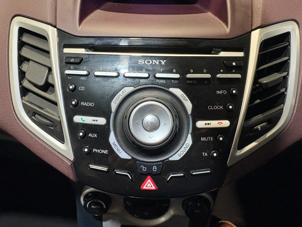 Used Ford Fiesta 2011 for sale - 76950445: Photo 11