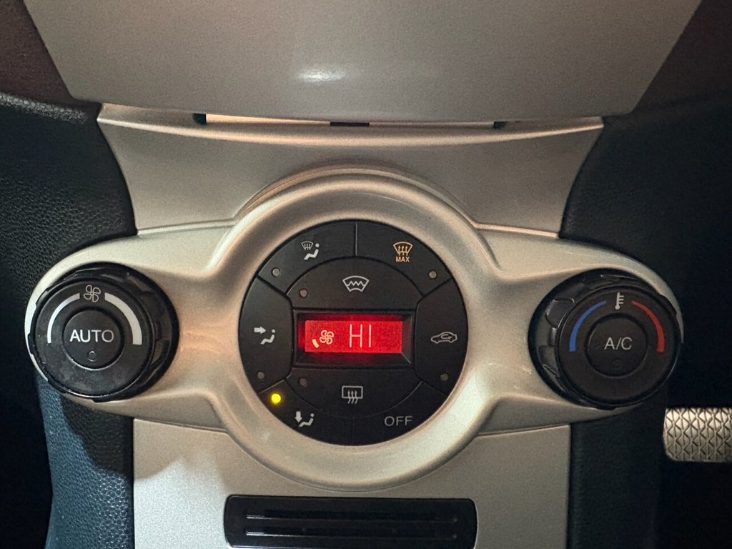 Used Ford Fiesta 2011 for sale - 76950445: Photo 36