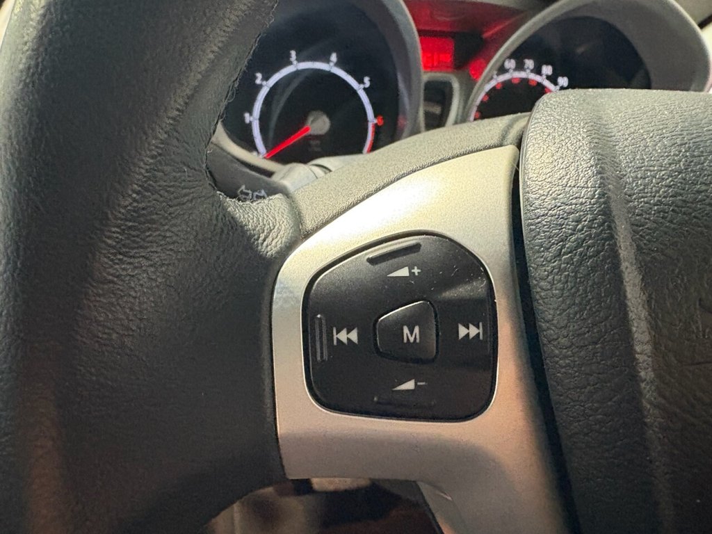 Used Ford Fiesta 2011 for sale - 76950445: Photo 41