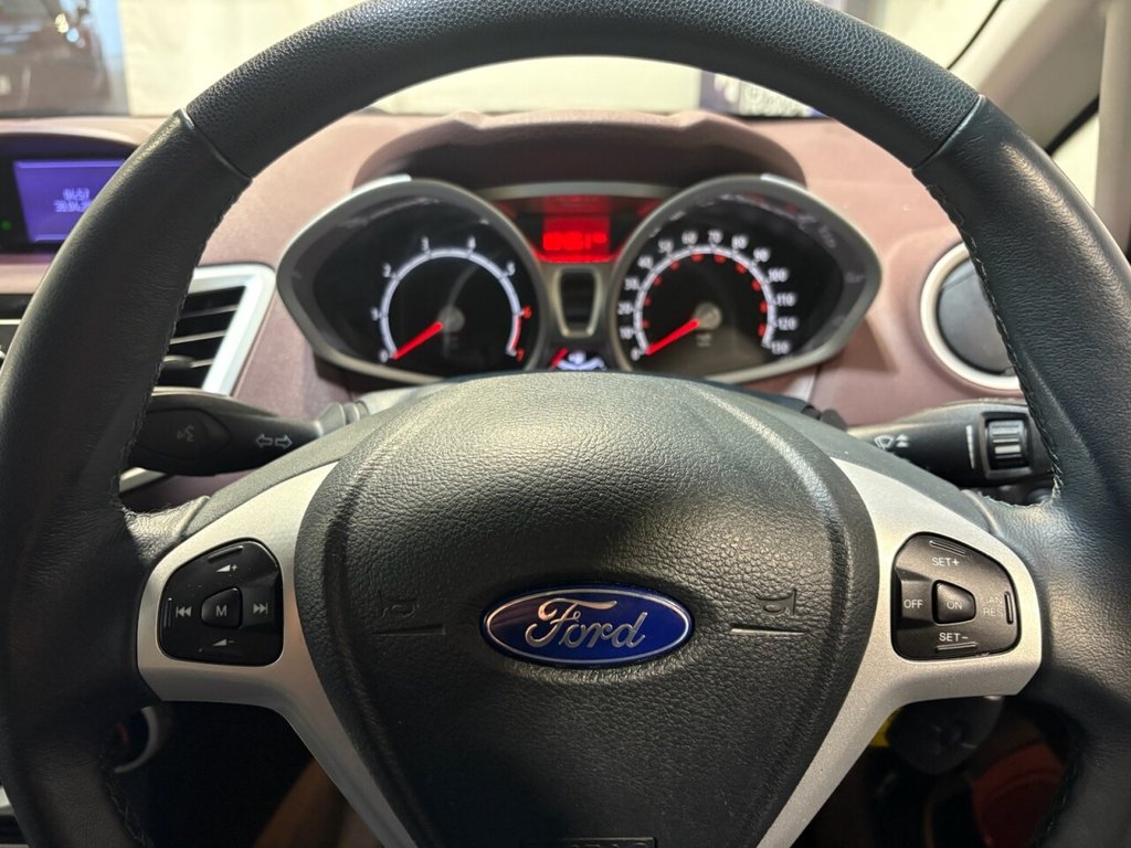 Used Ford Fiesta 2011 for sale - 76950445: Photo 42