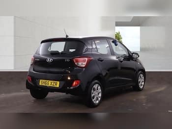 Used Hyundai i10 2015 for sale - 79856842: Photo