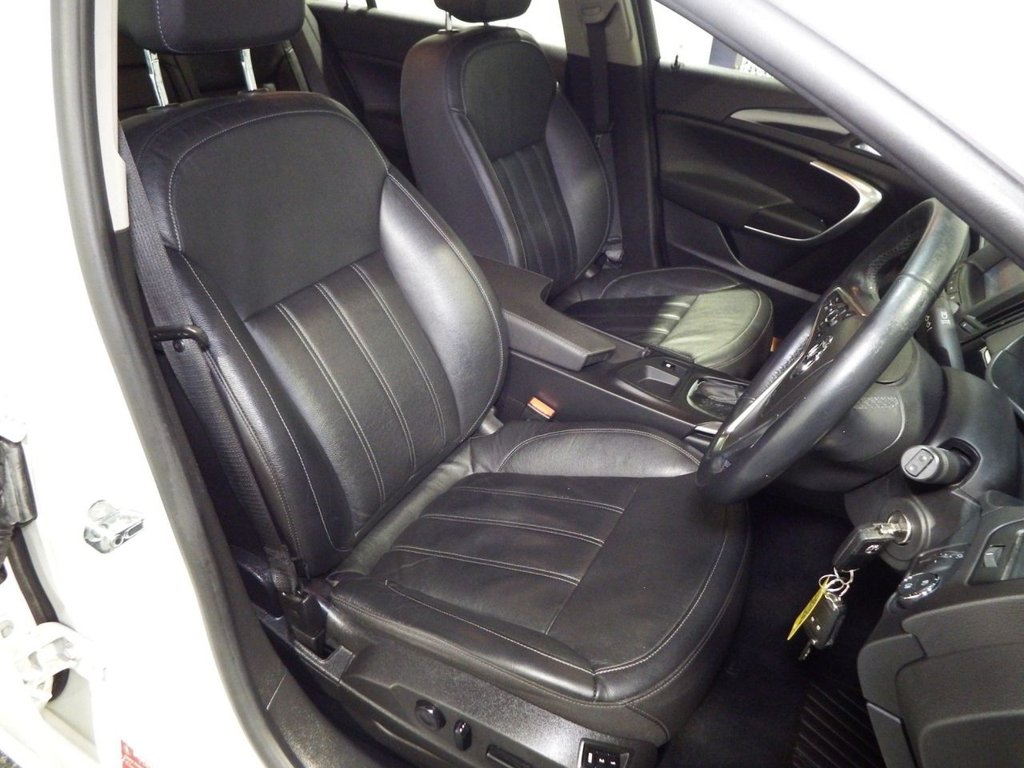 Used Vauxhall Insignia 2015 for sale - 77064977: Photo 5