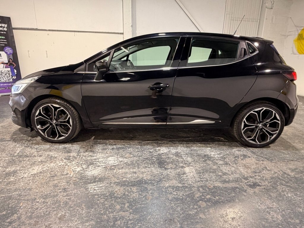 Used Renault Clio 2017 for sale - 77976515: Photo 2