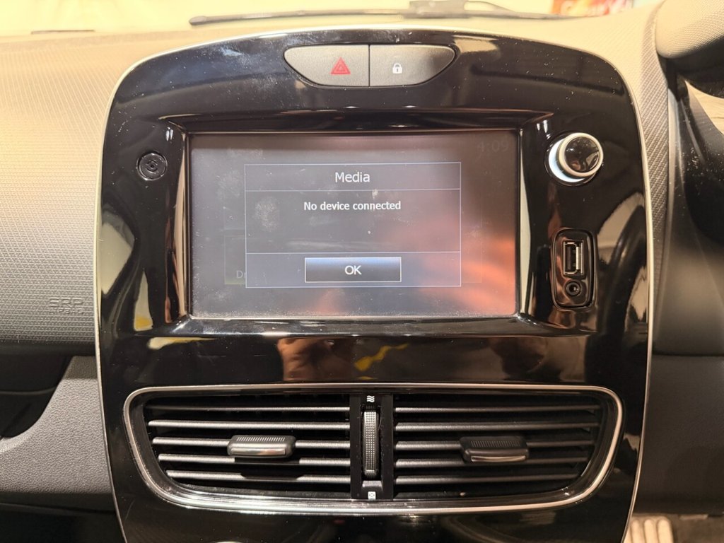 Used Renault Clio 2017 for sale - 77976515: Photo 21