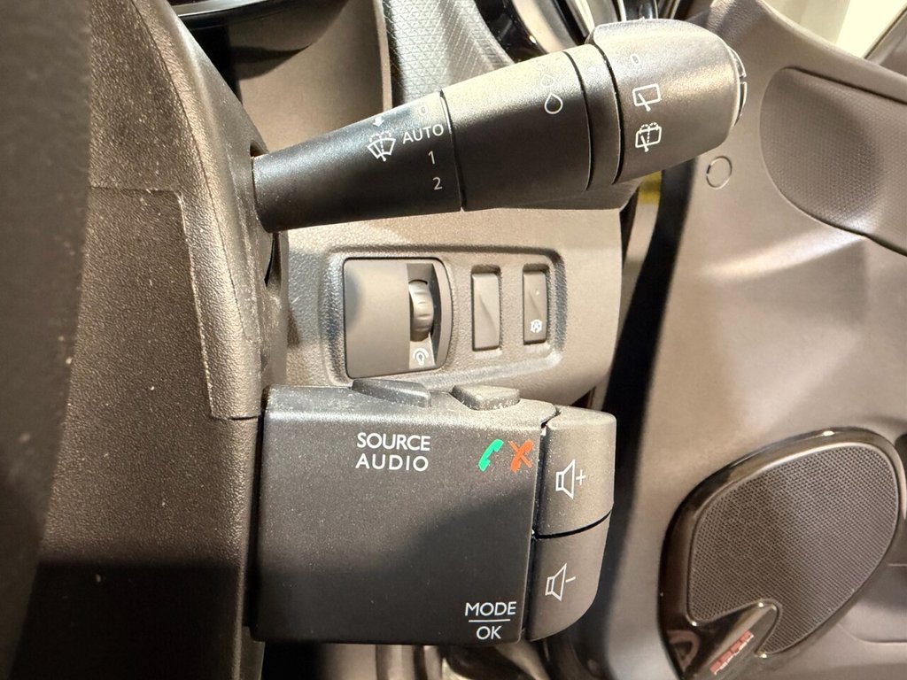 Used Renault Clio 2017 for sale - 77976515: Photo 25