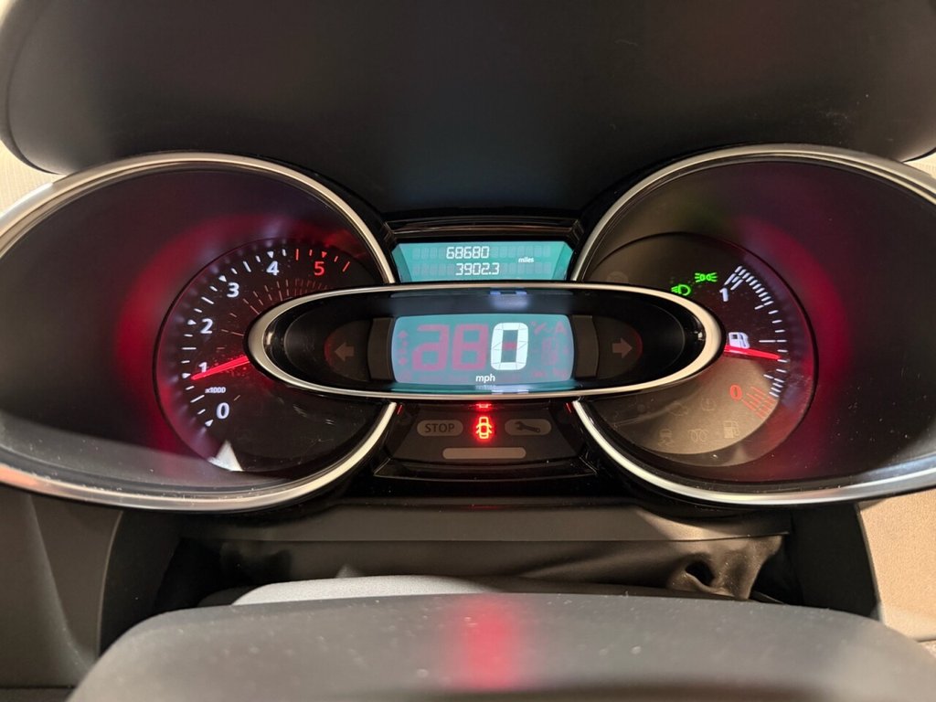 Used Renault Clio 2017 for sale - 77976515: Photo 28