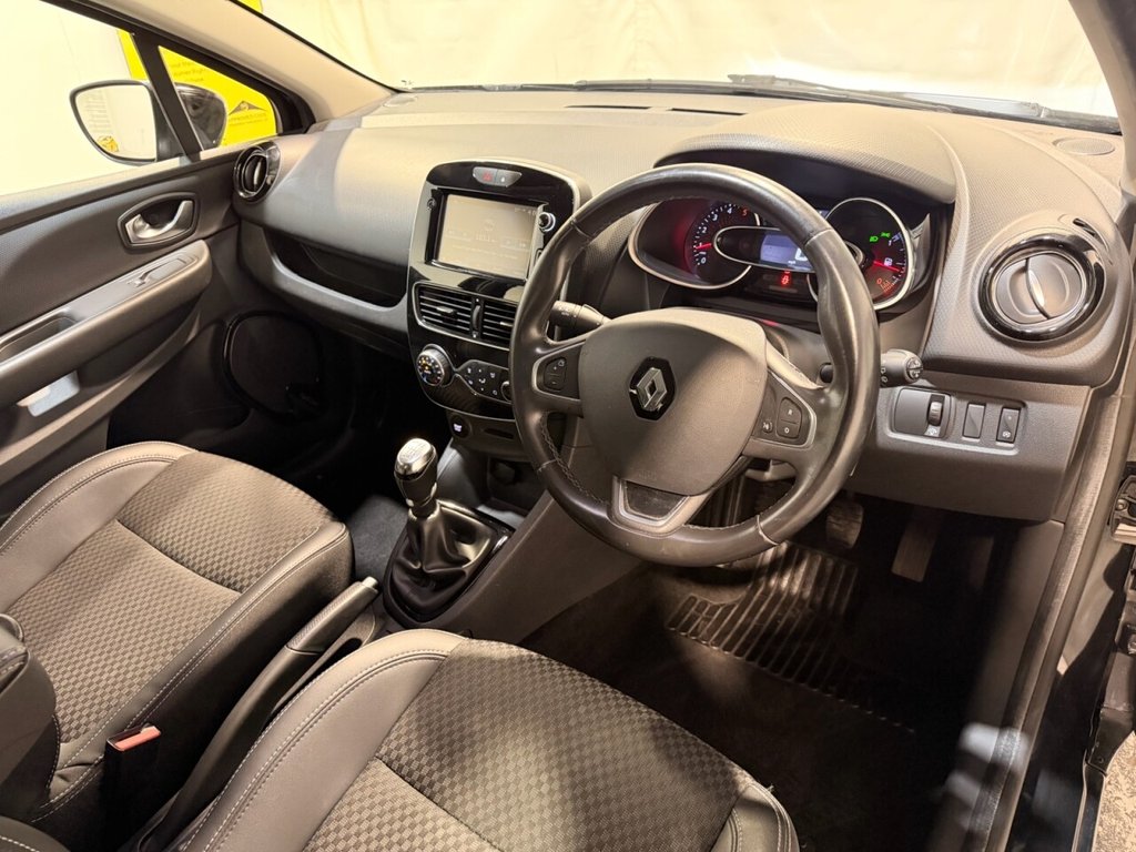Used Renault Clio 2017 for sale - 77976515: Photo 33