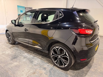 Used Renault Clio 2017 for sale - 77976515: Photo