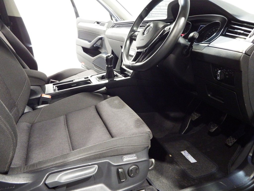 Used Volkswagen Passat 2015 for sale - 76185411: Photo 43