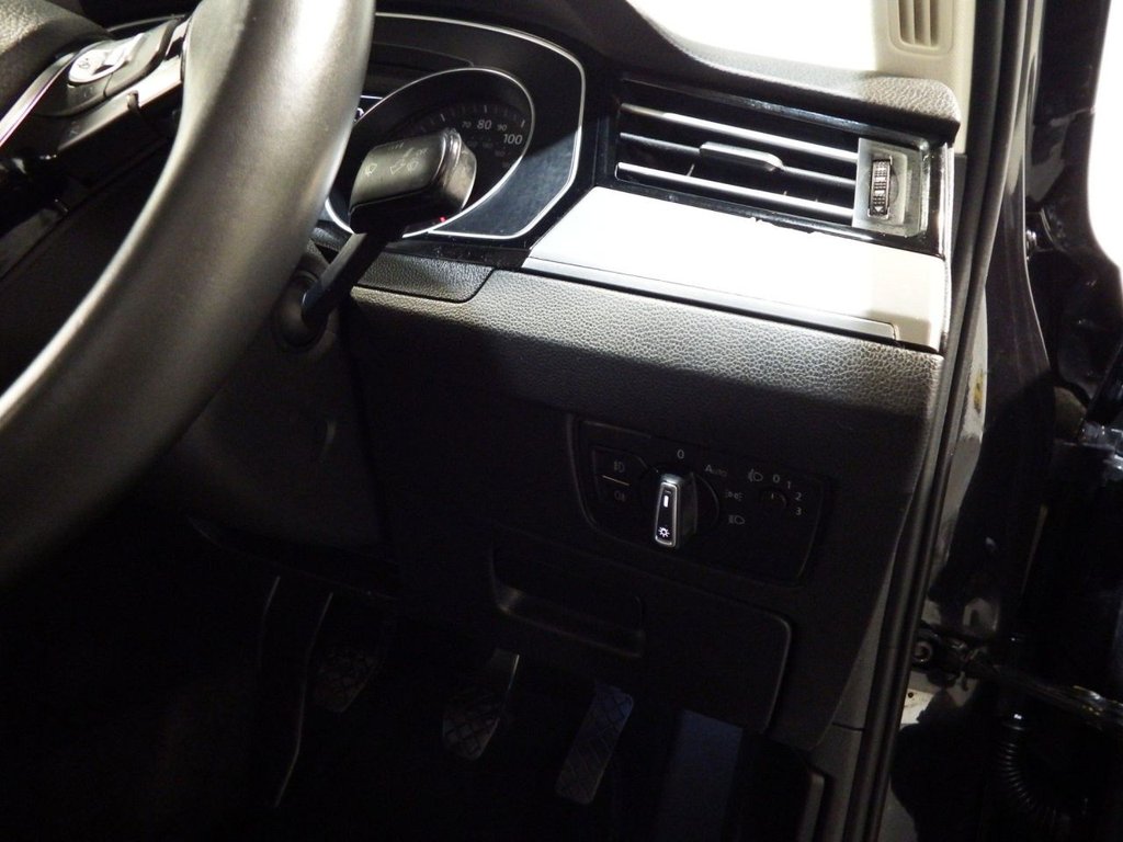 Used Volkswagen Passat 2015 for sale - 76185411: Photo 46
