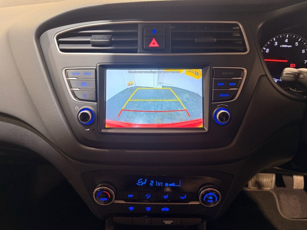 Used Hyundai i20 2018 for sale - 77642657: Photo 12