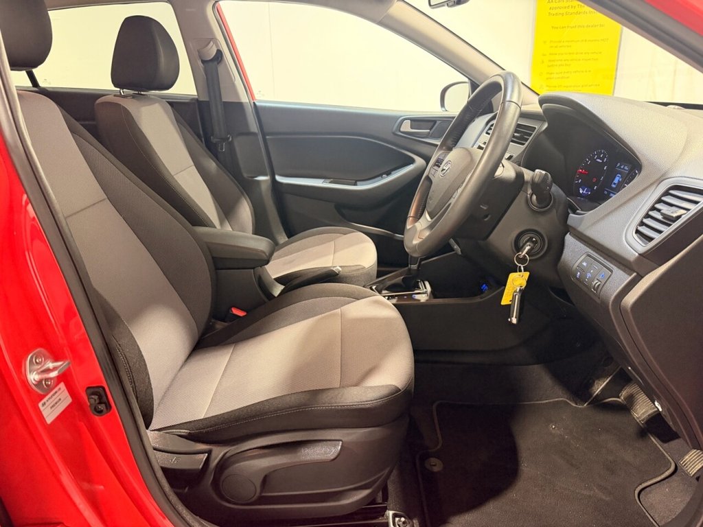 Used Hyundai i20 2018 for sale - 77642657: Photo 14