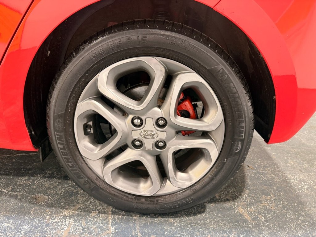 Used Hyundai i20 2018 for sale - 77642657: Photo 28