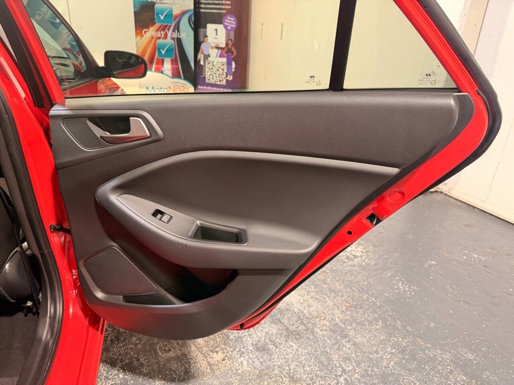 Used Hyundai i20 2018 for sale - 77642657: Photo 36