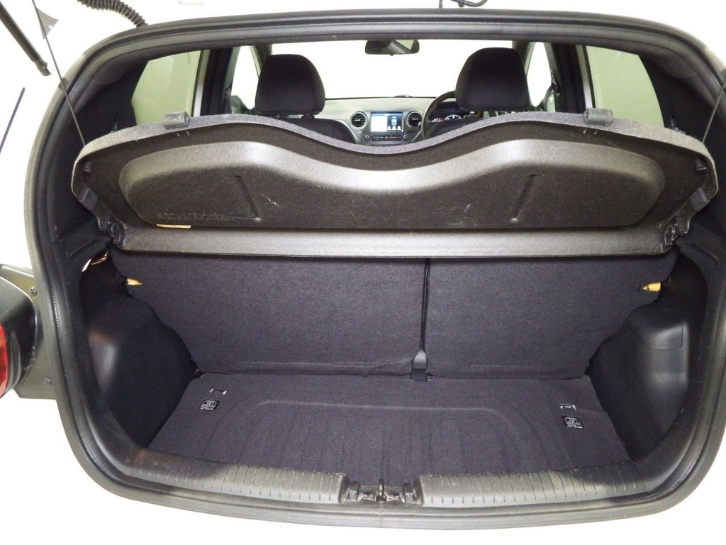 Used Hyundai i10 2018 for sale - 76631991: Photo 23