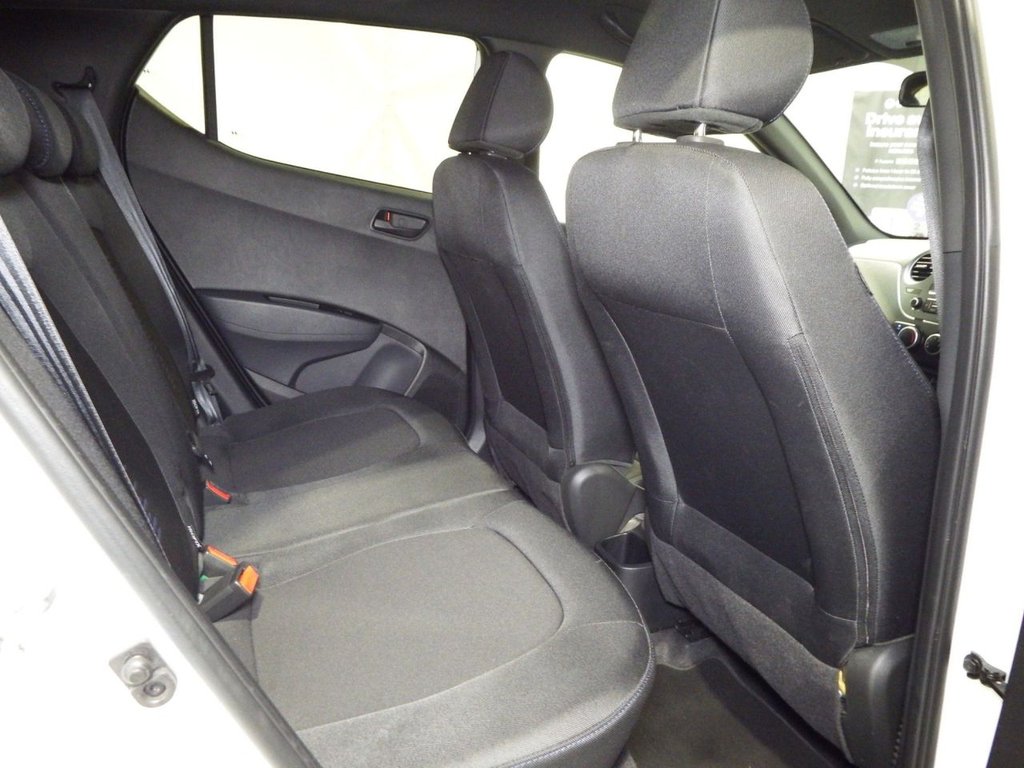 Used Hyundai i10 2018 for sale - 76631991: Photo 29