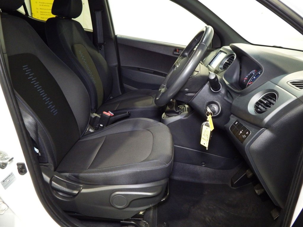 Used Hyundai i10 2018 for sale - 76631991: Photo 34