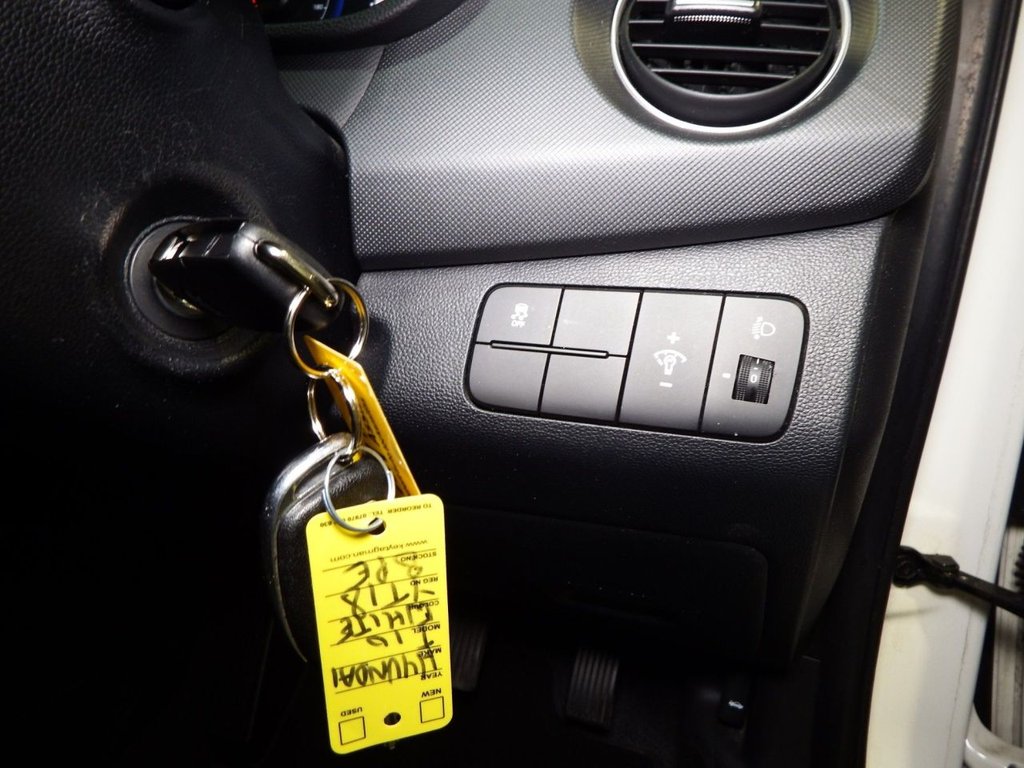 Used Hyundai i10 2018 for sale - 76631991: Photo 35