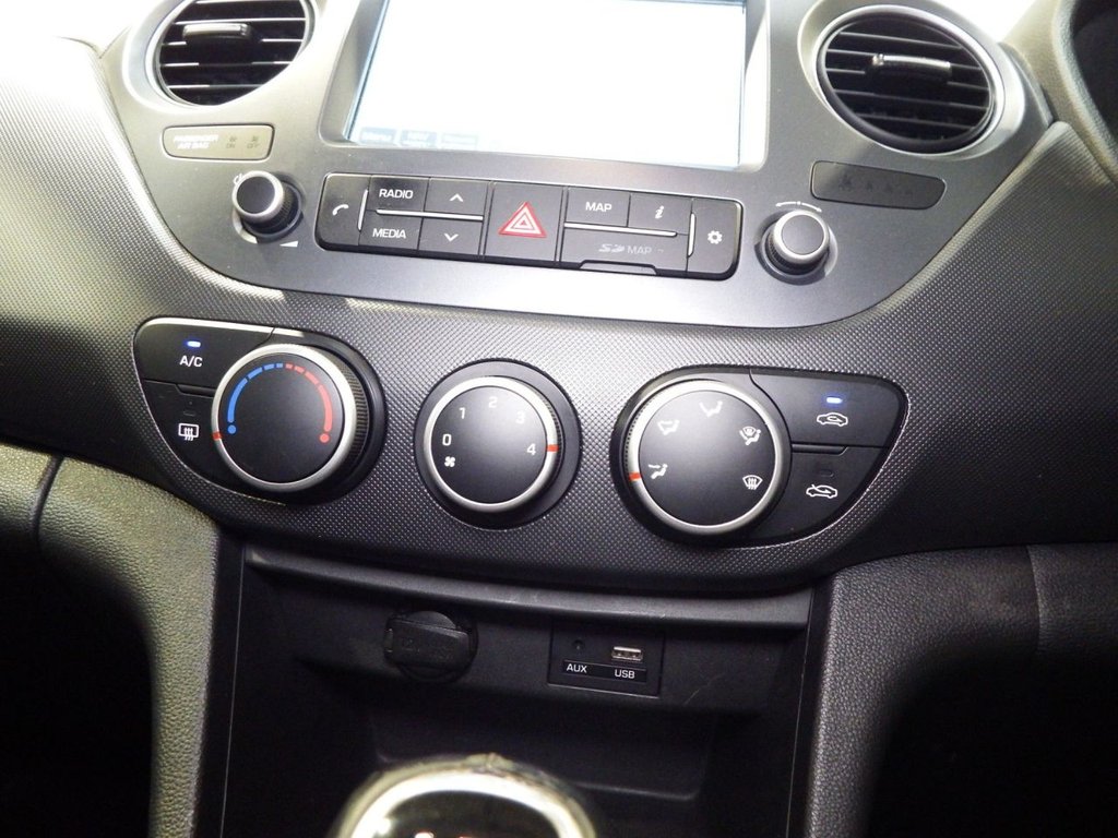 Used Hyundai i10 2018 for sale - 76631991: Photo 44