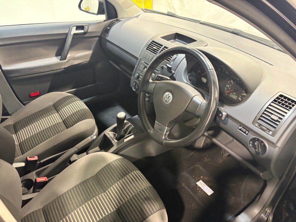 Used Volkswagen Polo 2009 for sale - 76986298: Photo 45