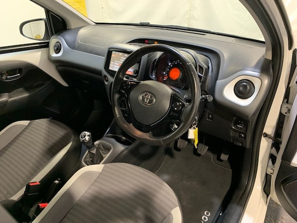 Used Toyota AYGO 2018 for sale - 76105970: Photo 12