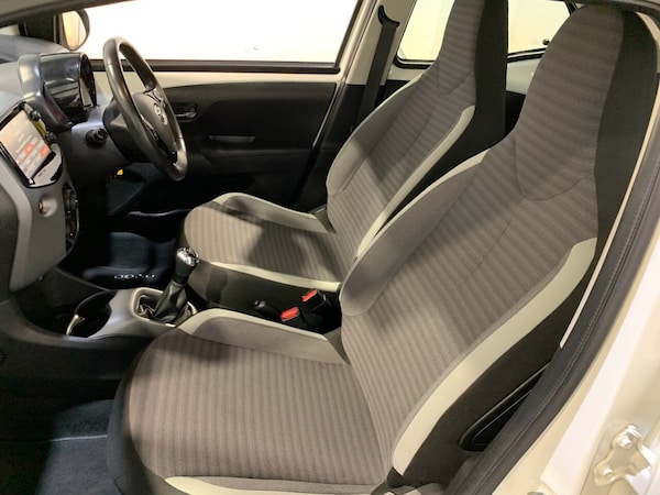 Used Toyota AYGO 2018 for sale - 76105970: Photo 25