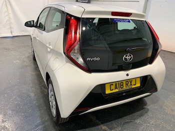 Used Toyota AYGO 2018 for sale - 76105970: Photo 4