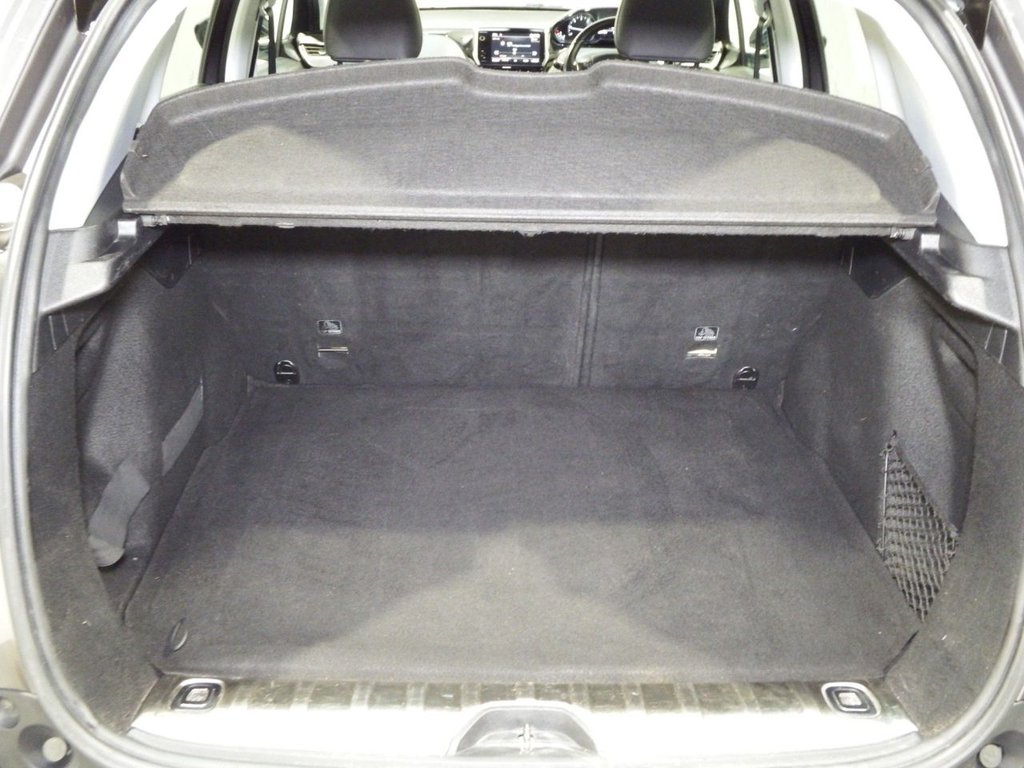 Used Peugeot 2008 2017 for sale - 76304321: Photo 34