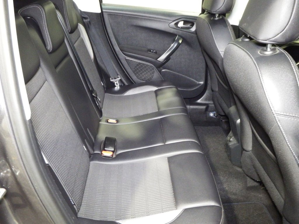 Used Peugeot 2008 2017 for sale - 76304321: Photo 36