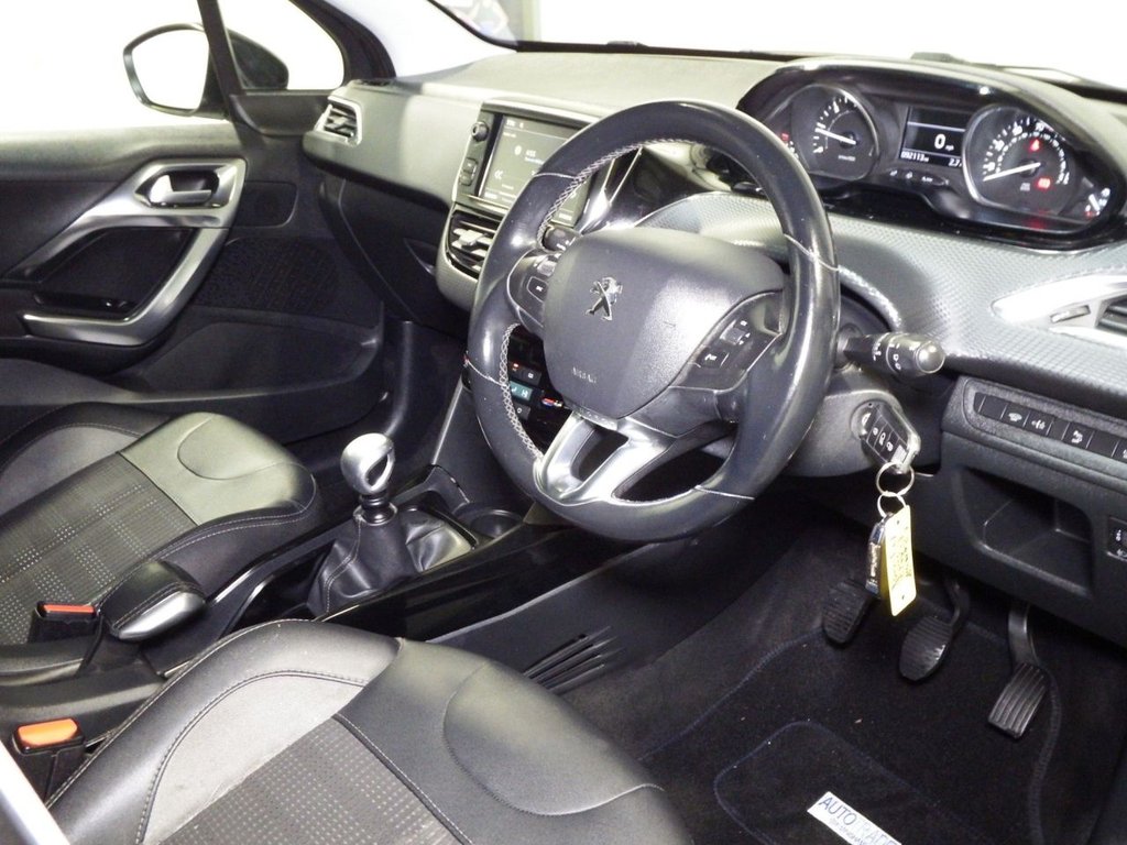 Used Peugeot 2008 2017 for sale - 76304321: Photo 44