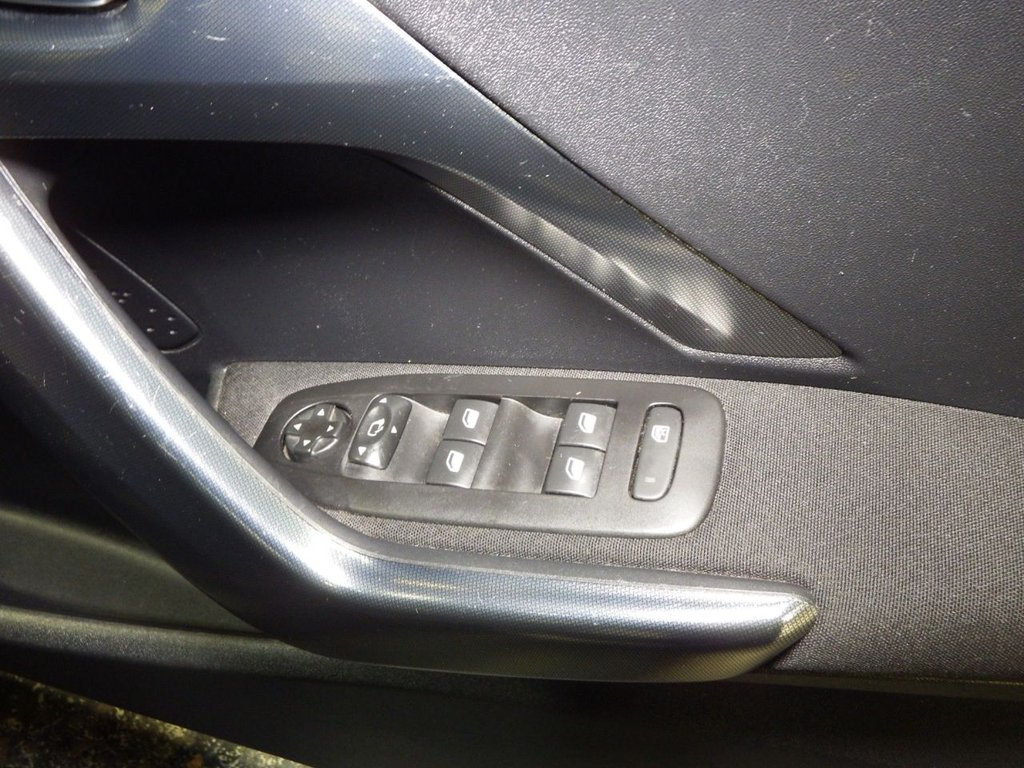 Used Peugeot 2008 2017 for sale - 76304321: Photo 46