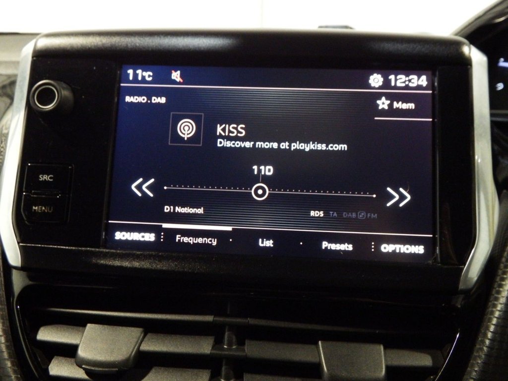 Used Peugeot 2008 2017 for sale - 76304321: Photo 9