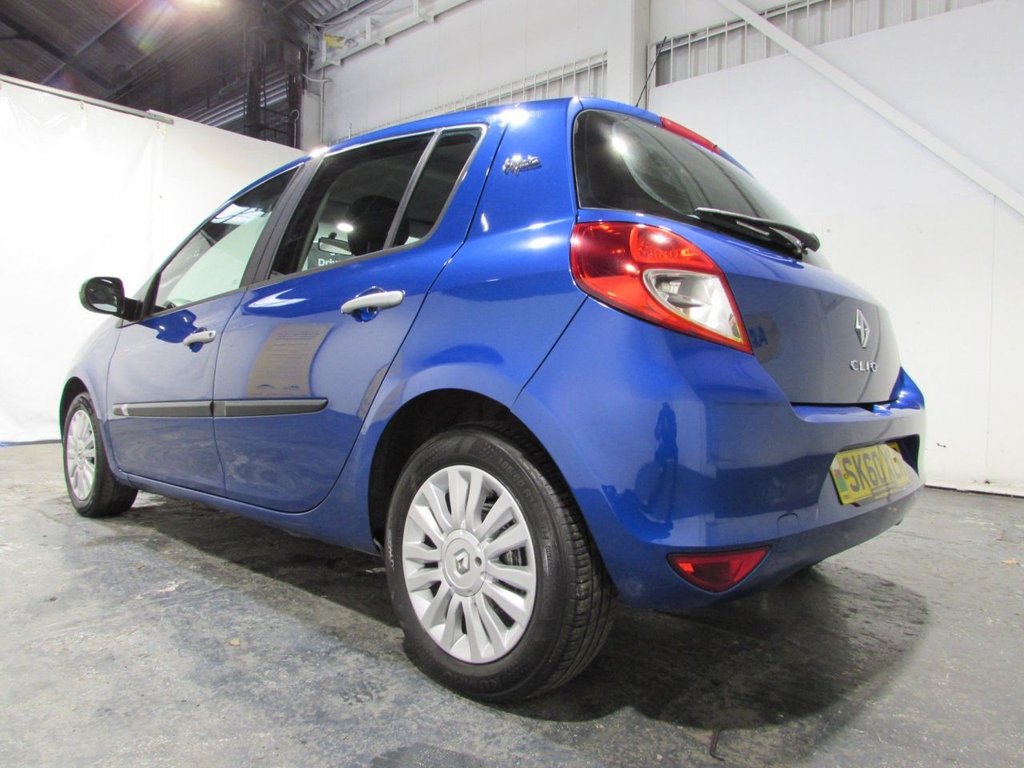 Used Renault Clio 2010 for sale - 77341680: Photo 31