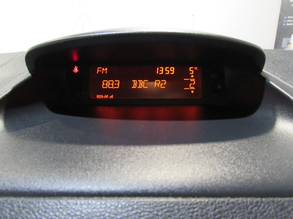 Used Renault Clio 2010 for sale - 77341680: Photo 47