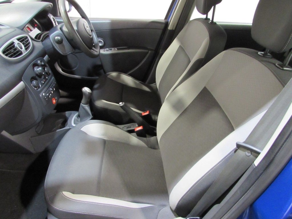 Used Renault Clio 2010 for sale - 77341680: Photo 49