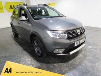 2017 (67) - 0.9 TCe SE Summit Hatchback 5dr Petrol Manual Euro 6 (s/s) (90 ps)