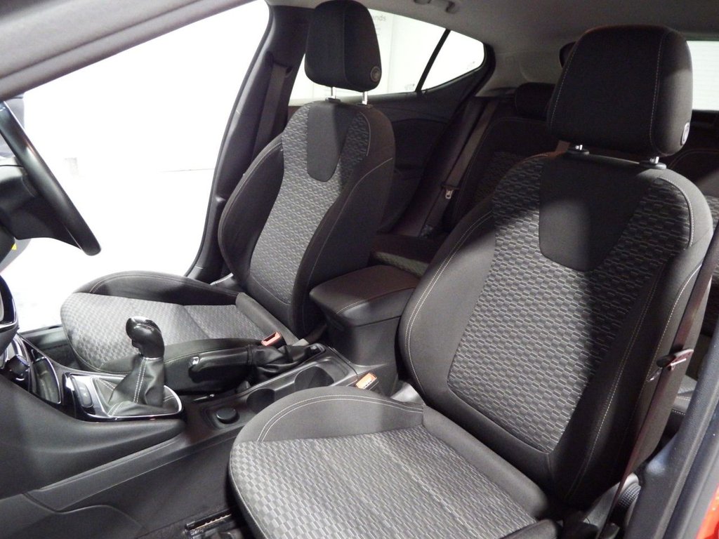 Used Vauxhall Astra 2018 for sale - 76367920: Photo 30