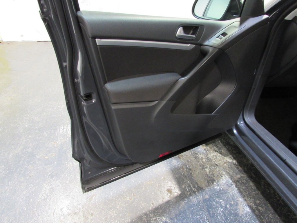 Used Volkswagen Tiguan 2015 for sale - 76617713: Photo 38