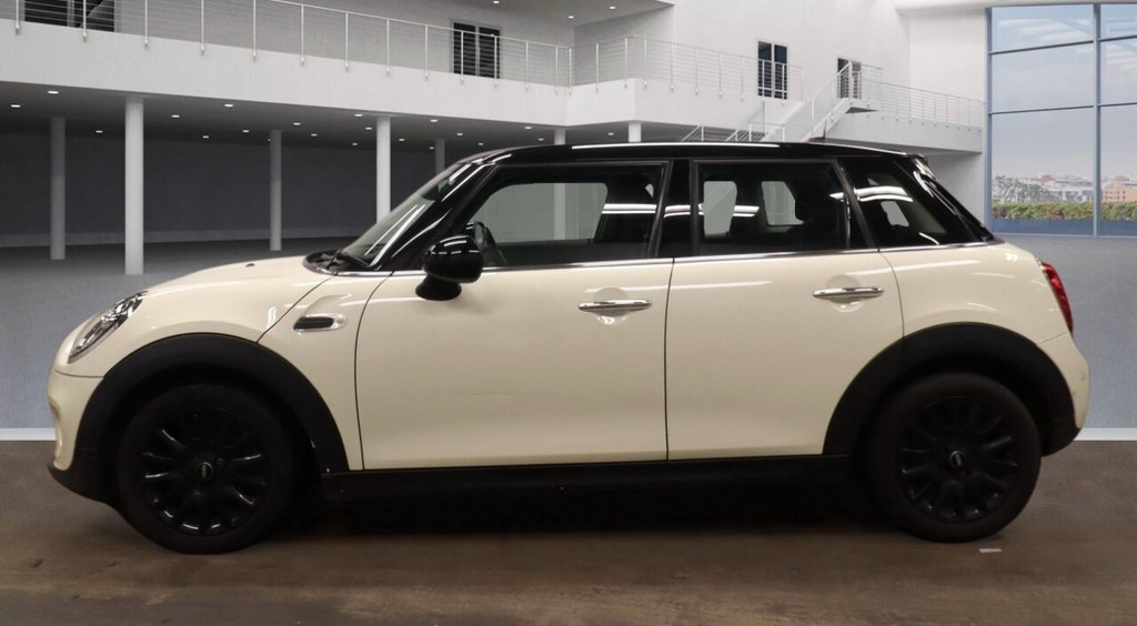 Used MINI Hatch 2018 for sale - 77734635: Photo 9