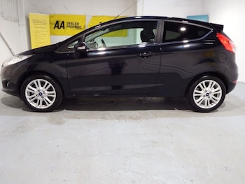 Used Ford Fiesta 2014 for sale - 79155077: Photo