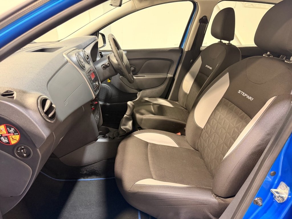 Used Dacia Sandero Stepway 2014 for sale - 77680535: Photo 11