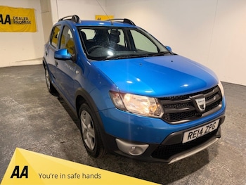 Used Dacia Sandero Stepway 2014 for sale - 77680535: Photo