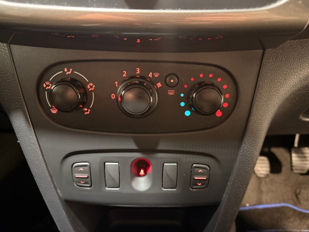 Used Dacia Sandero Stepway 2014 for sale - 77680535: Photo 27