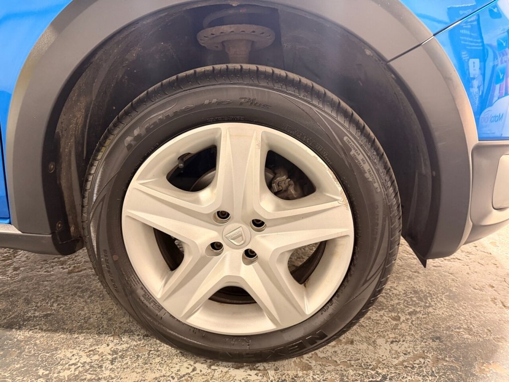 Used Dacia Sandero Stepway 2014 for sale - 77680535: Photo 40