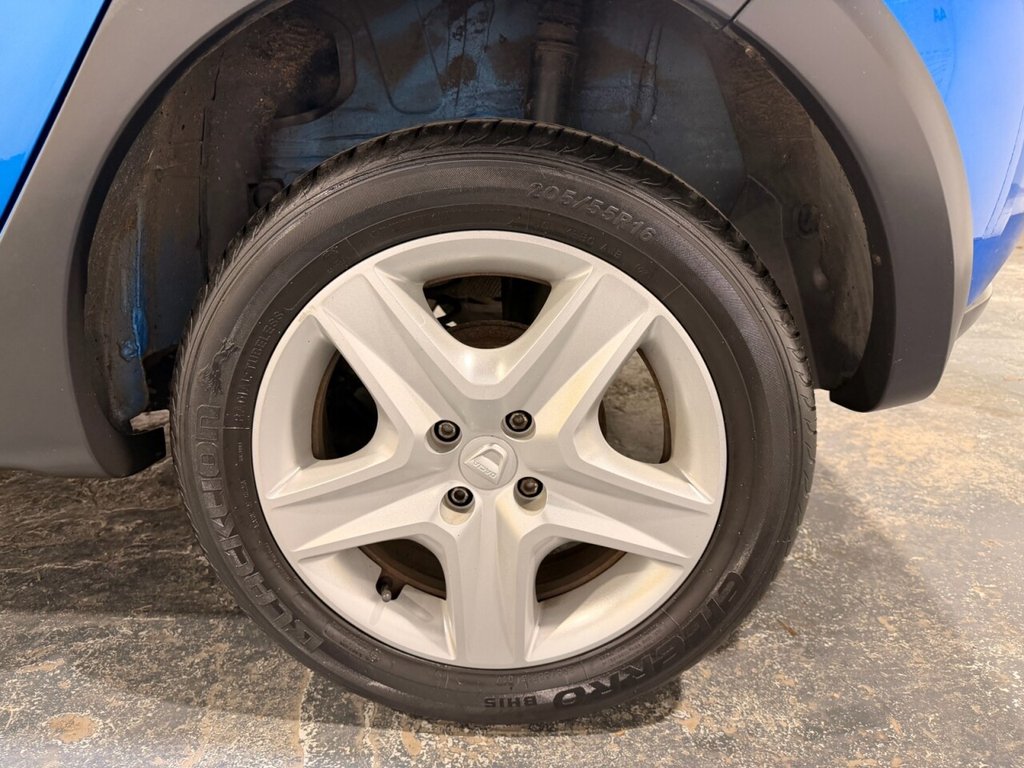 Used Dacia Sandero Stepway 2014 for sale - 77680535: Photo 42