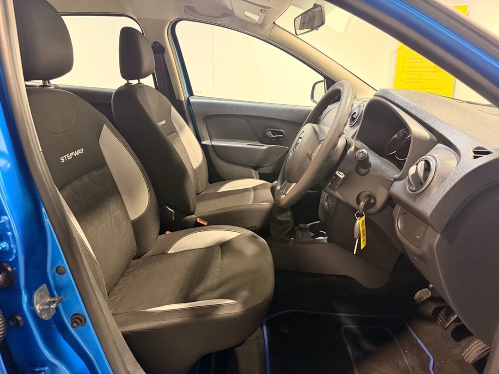 Used Dacia Sandero Stepway 2014 for sale - 77680535: Photo 49