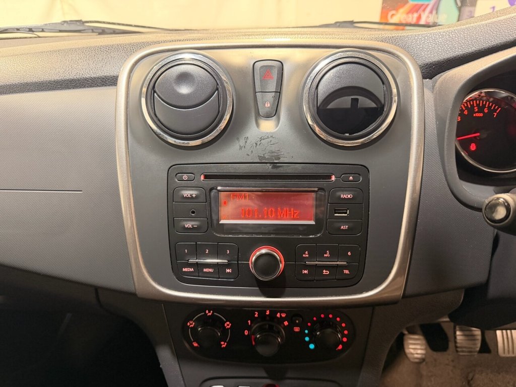 Used Dacia Sandero Stepway 2014 for sale - 77680535: Photo 8