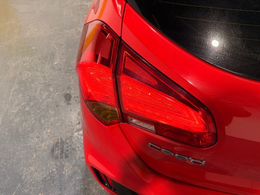 Used Kia Ceed 2015 for sale - 76962613: Photo 21