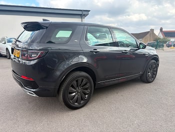 Used Land Rover Discovery Sport 2019 for sale - 79641049: Photo