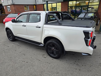 Used Isuzu D-Max 2023 for sale - 77679146: Photo